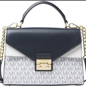 MICHAEL Michael Kors Sloan Medium Signature